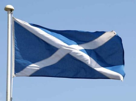 Scottish patients first in UK to access new lung cancer treatment
